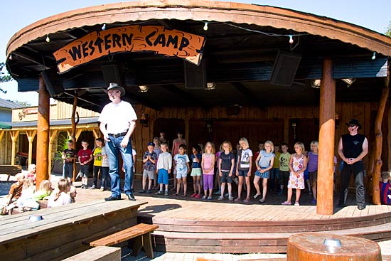Western Camp, Del 4