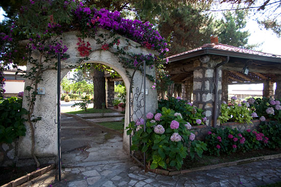 Baia Domizia, Del 4 Baia Domizia, Del 4