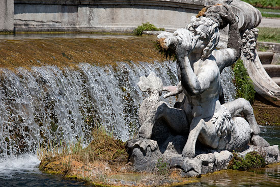 Baia Domizia, Del 4 Baia Domizia, Del 4