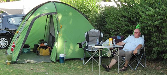 Campist i telt eller campingvogn