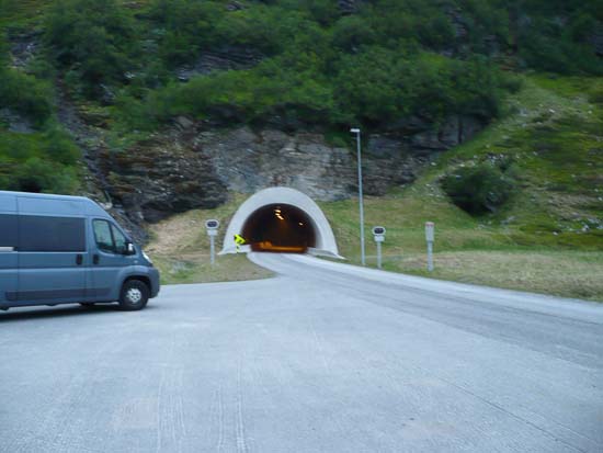 Et par af de tunneller vi kørte igennem på turen herop