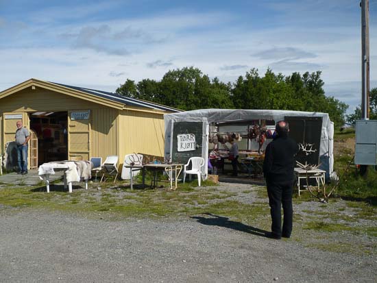 Samisk kunsthåndværk, renskind og gevirer var der masser af