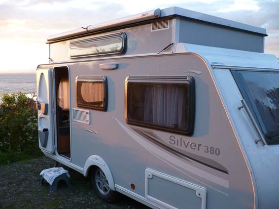 Solen spejler sig i vores Silver 380.