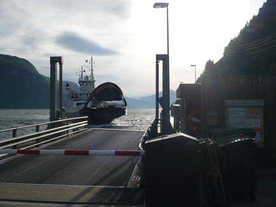 En af flere færgeoverfarter.