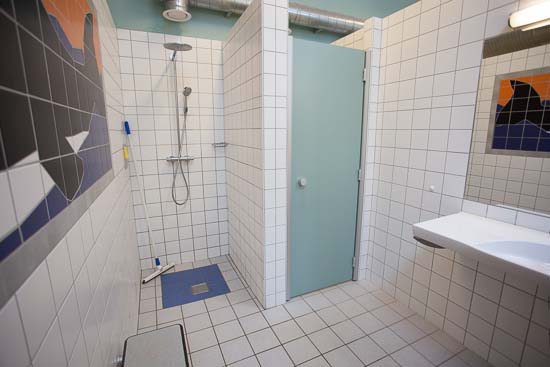 Masser af plads til at bade Sissel, og der er altid rent og pænt