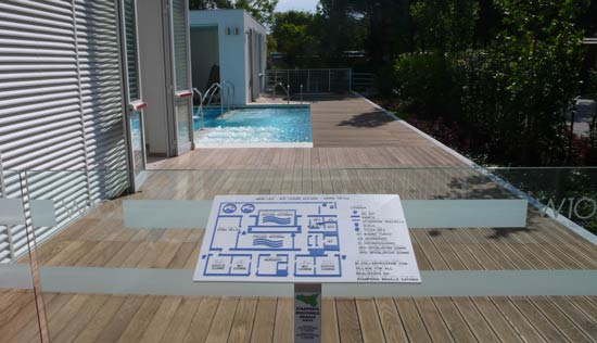 Ogs&aring; ved omkring de mange pools, er der adgang for k&oslash;restole
