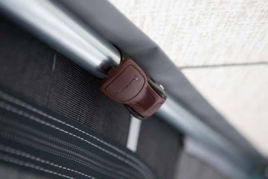 Stængerne er monteret med T-Rex beslag.