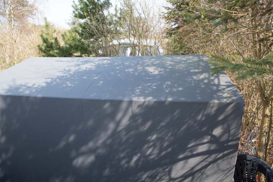 Nedfaldne bær har ikke misfarvet teltdugen