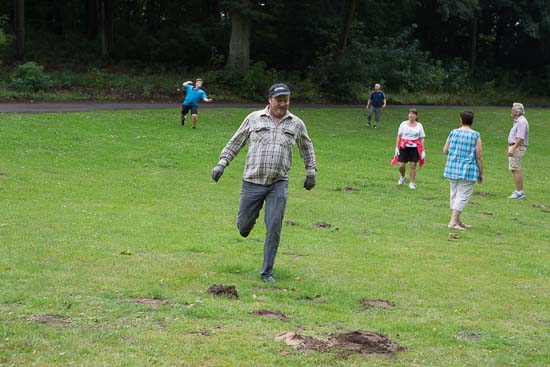 Også vestholdet kunne præstere nogle home-run's. Vest havde det dog rigtig rigtig svært, imod et østhold der konstant ændrede reglerne, så de passede bedst ind i deres kram .... Det er jo også en måde at vinde på :D