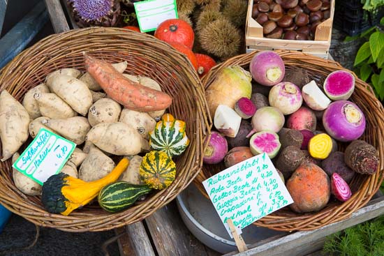 Man kan få mange specialiteter på markedet