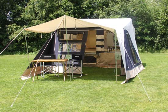 Combi-Camp FLEXI har leveres som standard med sovepladser til 6 personer