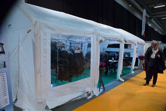 En stor nyhed fra Kampa – et oppusteligt party-telt. Der bruges ingen stænger til teltet – kun luftkanaler, og teltet kan sættes op af en enkelt person på under 2 timer.