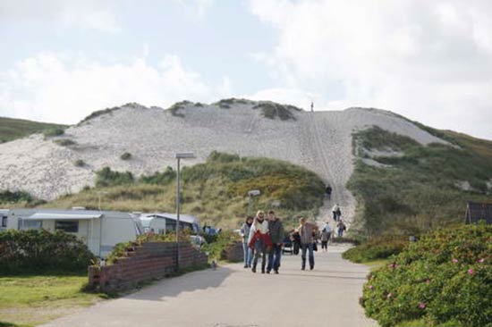 DanCamps Hvide Sande ligger i første klitrække til Vesterhavet