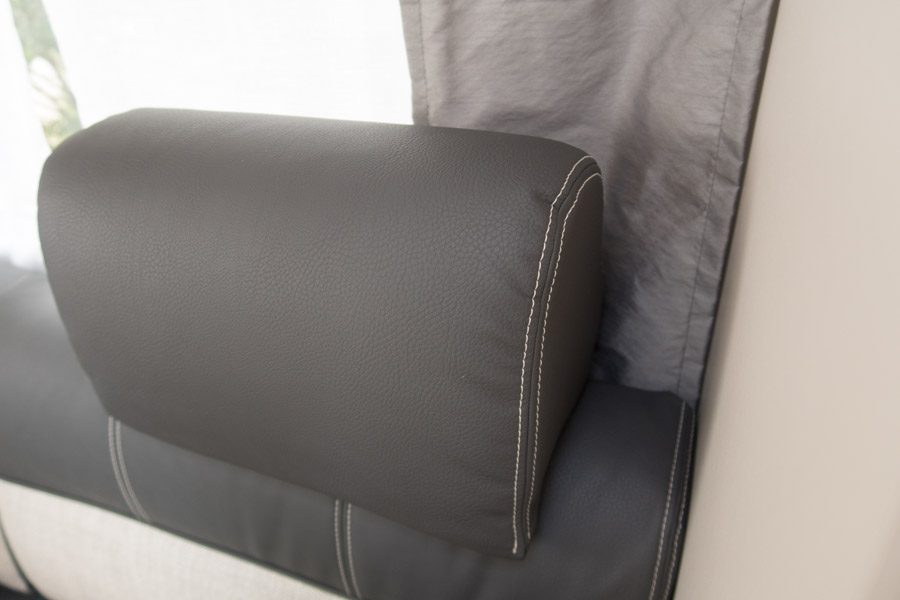 Nakkestøtterne er ret smarte, og er med til at give fin siddekomfort uanset hvor man sidder i siddegruppen