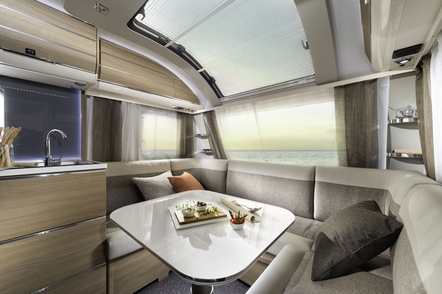 Adriasupremeweekend presse 031017 02