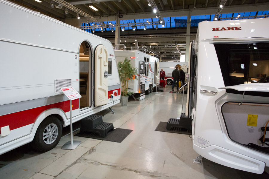 Man kunne også opleve luksuscampingvogne på FRI 2018. Her er vi på KABEs stand, hvor man bl.a. kunne opleve Kabe Imperial 740 TDL KS