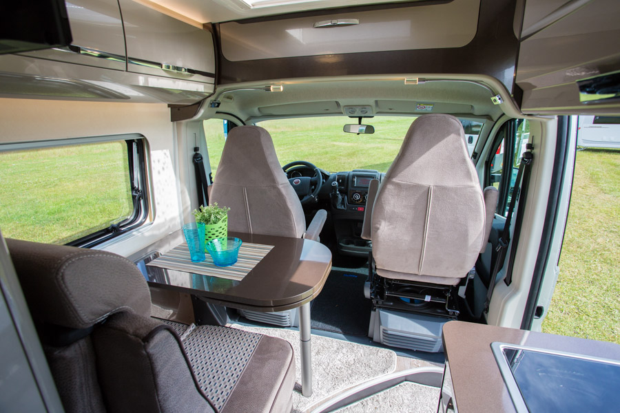 Masser af lys og luft er et af kendetegnene ved en Hobby autocamper