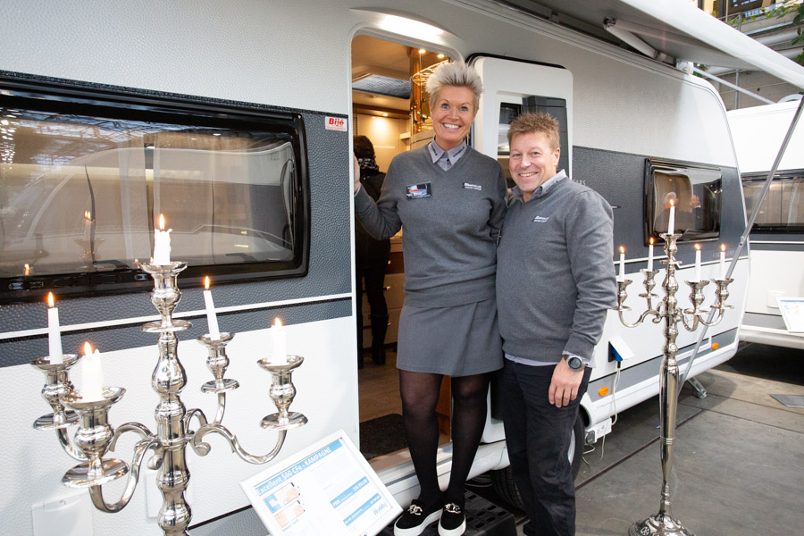 Bettina og Kåre fra Caravan Centret Brohallen på Falster glæder til at vise både nye og brugte campingvogne frem på messen