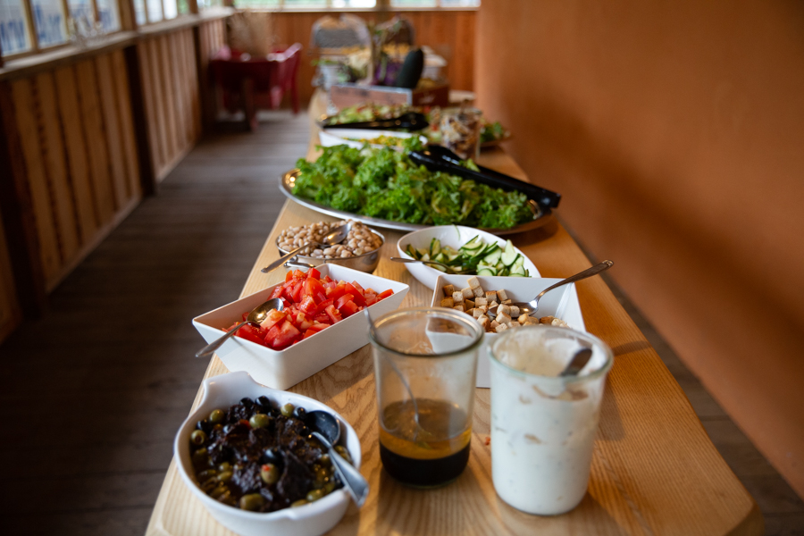 Stor salatbuffet. 