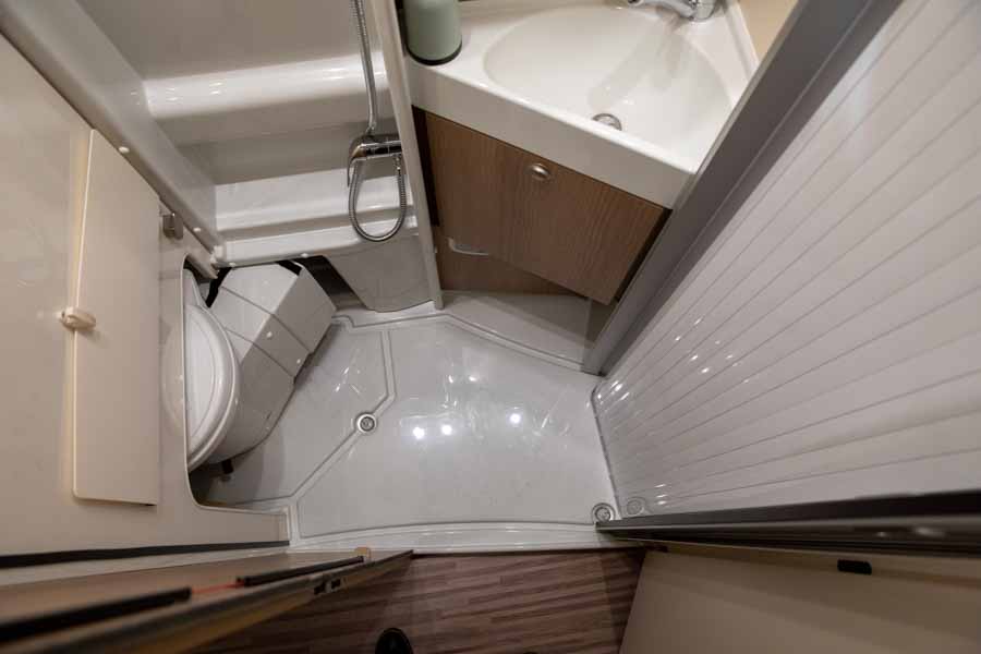 Malibu Van 640 LE RB GT - toilet