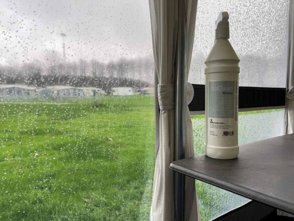 Isabella IsaClean WIndow